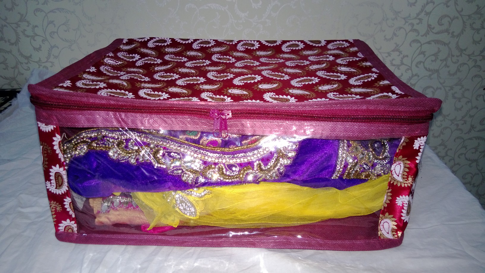 Online SAREE COVER / DRESS COVER MRP300/- 1pcs( storage . BAGS ) Prices - Shopclues India