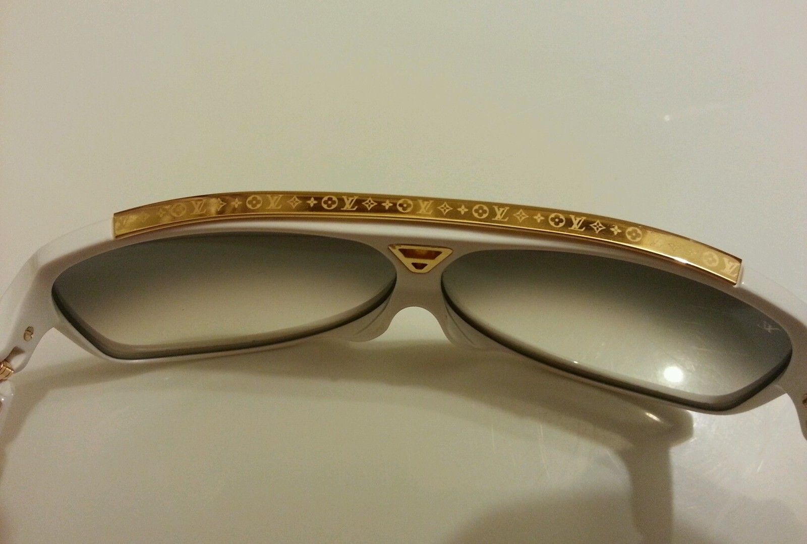 LV Louis Vuitton White Evidence Replica Sunglasses
